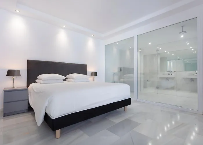 B51 Executive Flats Marbella Aparthotel